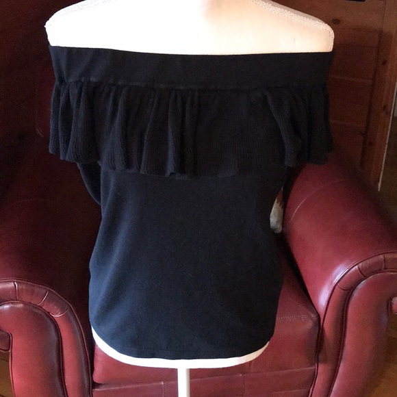 Roz & Ali Sweaters - Off Shoulder/On Shoulder Sweater w/Ruffle Neck